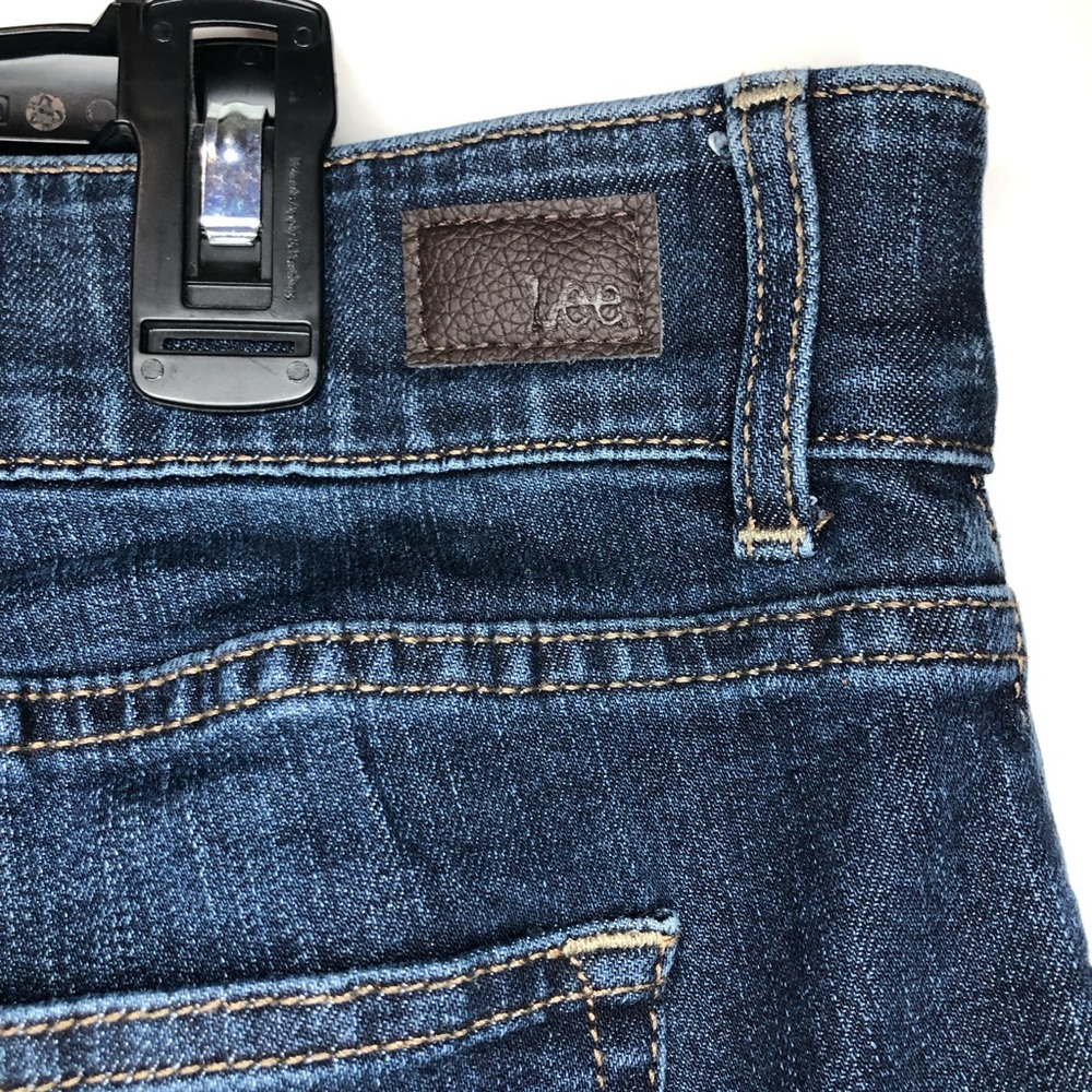 Lee Women’s Dark Blue Denim Mid Rise Capri Jeans Size 18W Medium - Picture 5 of 13